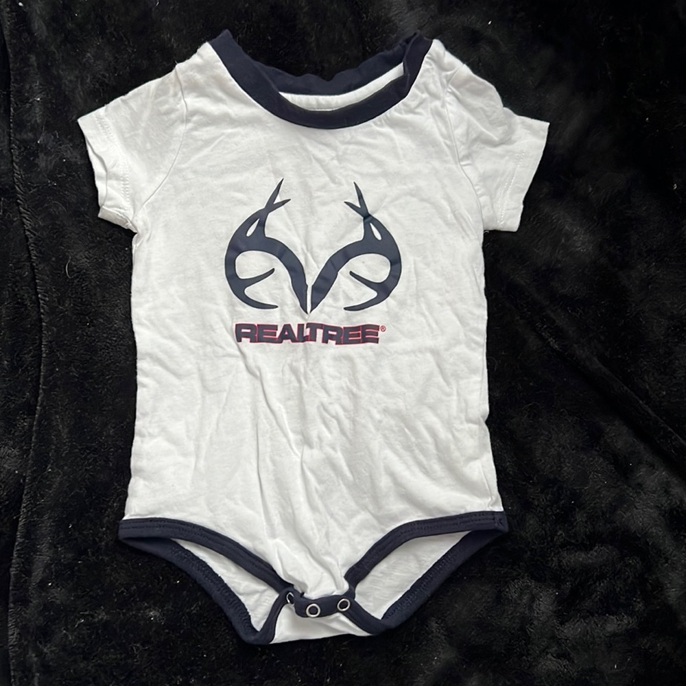 RealTree Infant Onesie 6-12mo.